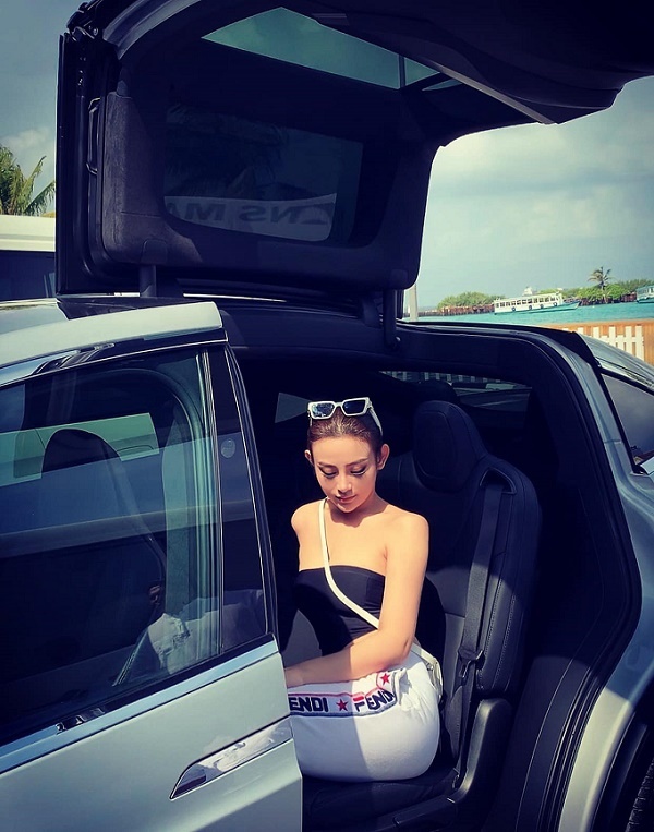 Huyền Baby: Từ hot girl đình đám đến nữ đại gia sở hữu biệt thự triệu đô-11