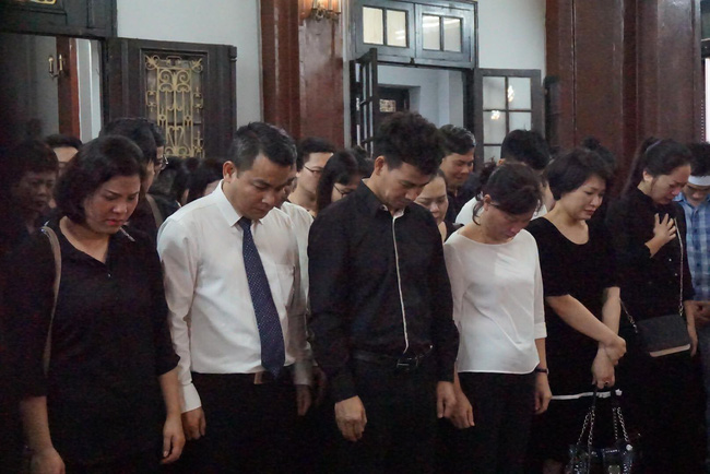 Con trai cô giáo nấc nghẹn khi mẹ bị xe Mercedes đâm tử vong: Giờ em đã không còn mẹ nữa rồi...-5