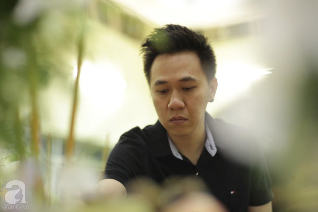 Lội mưa gió, NSƯT Thành Lộc, Minh Hằng và nhiều nghệ sĩ khác vẫn đến lễ viếng cố nghệ sĩ Lê Bình-22