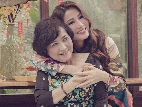 Gượng cười bên bạn trai, Diễm My 9x vẫn không giấu được vẻ tiều tụy đến xót xa sau biến cố-3