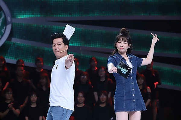 Trường Giang liên tục ‘khai quật’ đời tư của các nghệ sĩ tại ‘Nhanh như chớp’: Vô tư hay vô duyên?-2