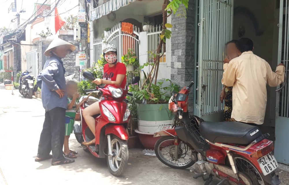 Vụ nghịch tử sát hại mẹ, bà ngoại và dì ở Sài Gòn: Tiếng khóc nghẹn bất lực của người cha trong đêm mưa-4