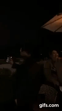 Trấn Thành, Hari Won bị ngăn cản khi hôn nhau tại Pháp-2