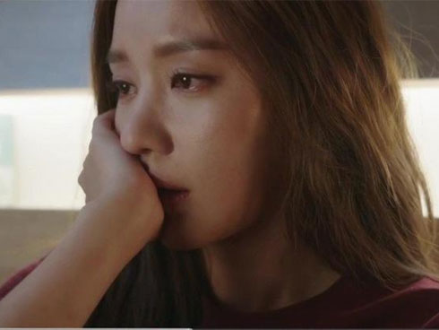 Đang lúi húi rửa bát, tôi điếng người nghe thấy lời thì thầm của bố mẹ chồng tương lai-3