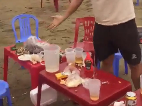 Mát trời lên phố Cầu Gỗ ăn ốc vỉa hè, cô gái trẻ tái mặt khi bị chém đẹp 2,4 triệu, riêng ngao hấp 250k/bát-6