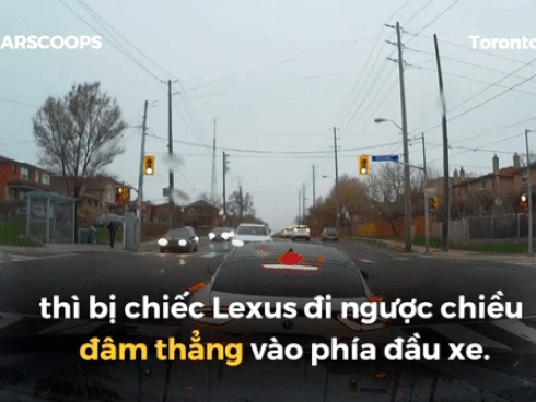 Dừng đèn đỏ, xe Kia bất ngờ bị Lexus đi ngược chiều tông nát đầu