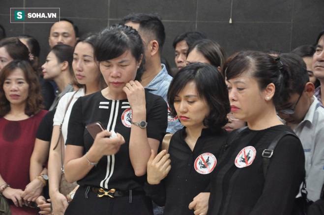 Hàng nghìn người oà khóc trong đám tang đông chưa từng có tiễn đưa cô giáo bị xe Mercedes đâm tử vong ở hầm Kim Liên-6