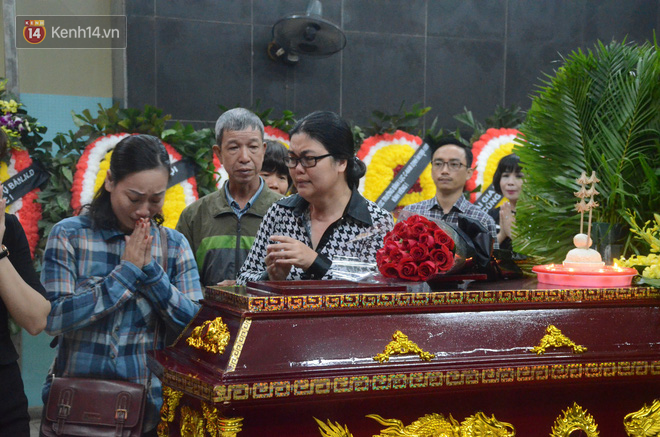 Nghẹn lòng bài thơ tiễn biệt cô giáo tiểu học bị ô tô Mercedes tông tử vong ở hầm Kim Liên-5