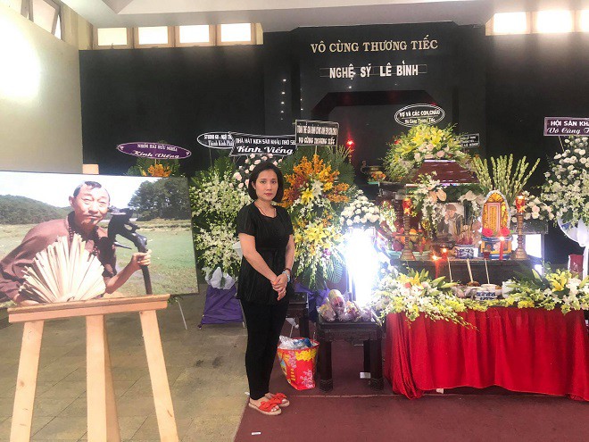 Nghệ sĩ Lê Bình ra đi, Cát Tường: Sân si, hơn thua, ghét bỏ nhau để được gì-1