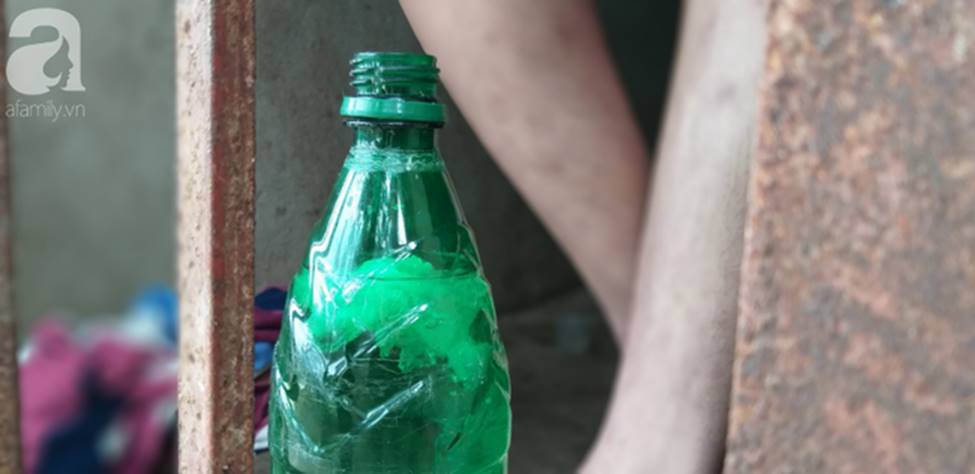 Vụ con trai bị bố ruột nhốt như vật nuôi trong chuồng đầy ruồi muỗi: Chúng tôi đã nhiều lần góp ý nhưng ông ấy không nghe-5