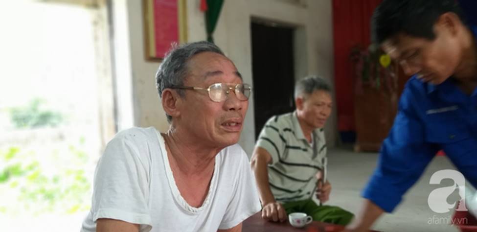 Vụ con trai bị bố ruột nhốt như vật nuôi trong chuồng đầy ruồi muỗi: Chúng tôi đã nhiều lần góp ý nhưng ông ấy không nghe-11