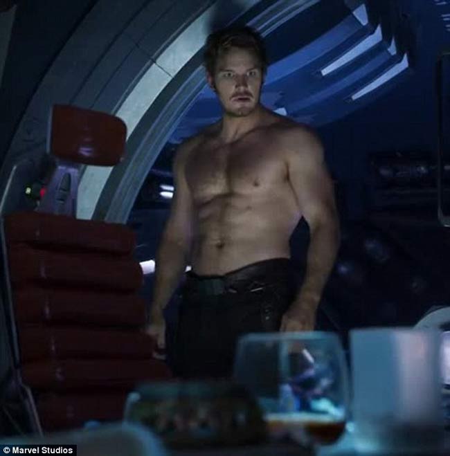 3 body hoàn mỹ nhất Avengers: Thần Sấm Thor từ gầy như quỷ đói lột xác cường tráng-15