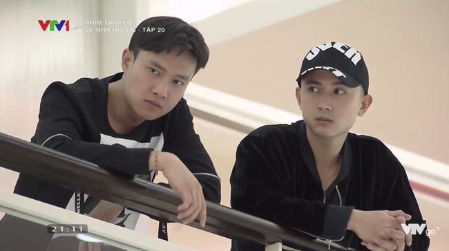 Về nhà đi con tập 20: Quốc Trường cay cú nhìn Bảo Thanh chăn trai mới-6