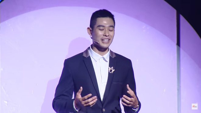 Khán giả sốc với cảnh hot girl siêu vòng 1 mặc hở hang, cho trai tựa đầu vào ngực trên truyền hình-3