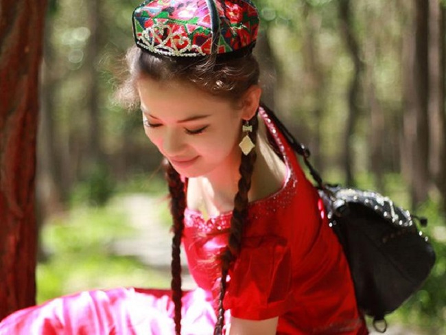 Các cô gái dân tộc thiểu số Trung Quốc đẹp tới mức khiến hoa nhường nguyệt thẹn-14