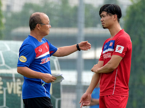 Tiền đạo Việt kiều Alexander Đặng tiết lộ nỗi lo nếu về Việt Nam thi đấu-2