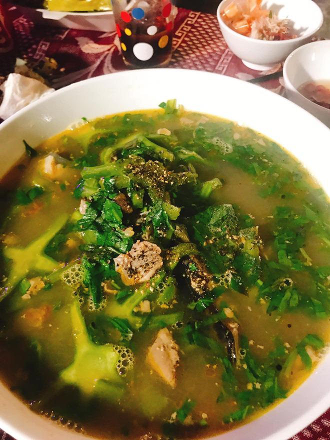 Lê Thúy về quê khoe đặc sản quê nhà, Lan Khuê trố mắt vì Canh lạ quá-4