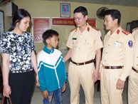 Nhớ mẹ, bé trai đạp xe hơn 100km từ Nam Định lên Hà Nội tìm mẹ