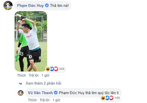 Đăng ảnh kỷ niệm ngày trở lại với V.League, Văn Thanh nhận được lời chúc cực mặn từ Đức Huy-2