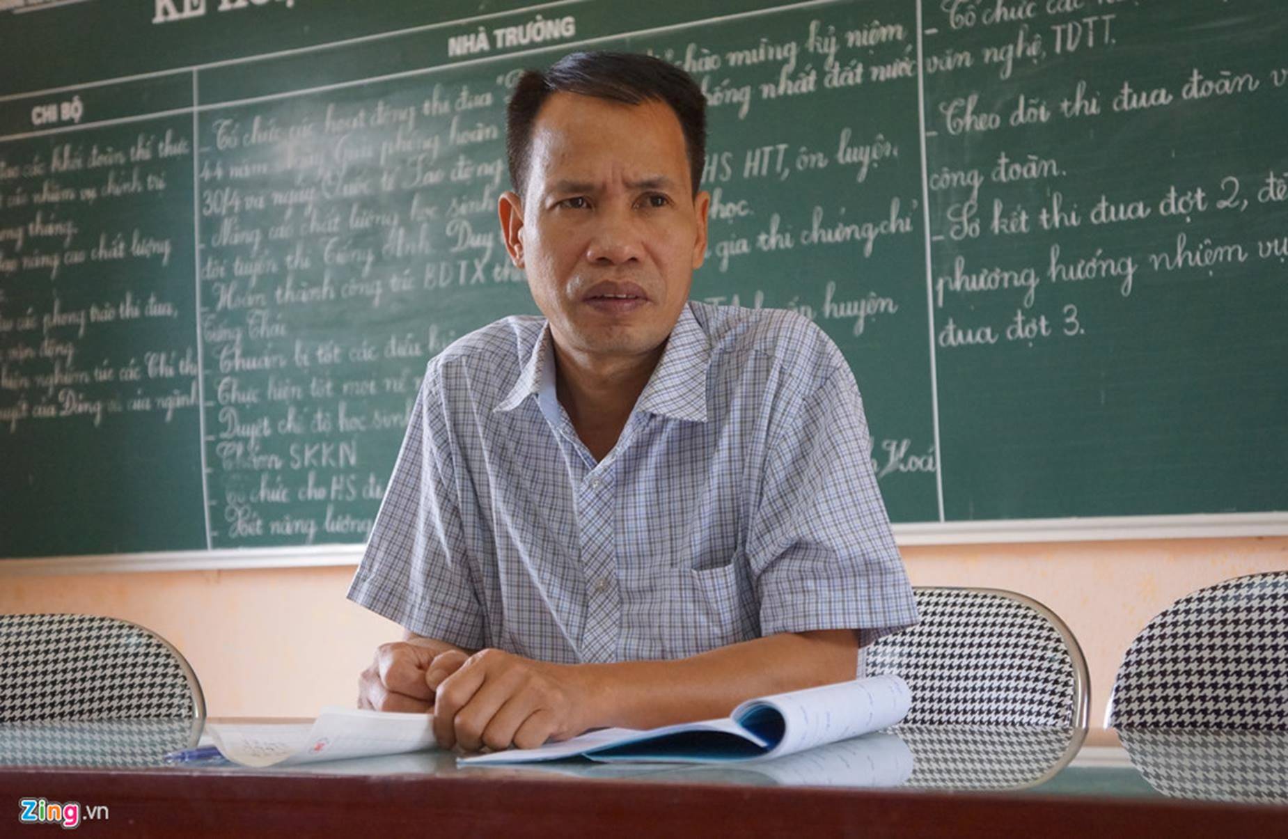 Trường vắng học sinh sau vụ kẻ cầm dao xông vào đâm 6 cô trò-11