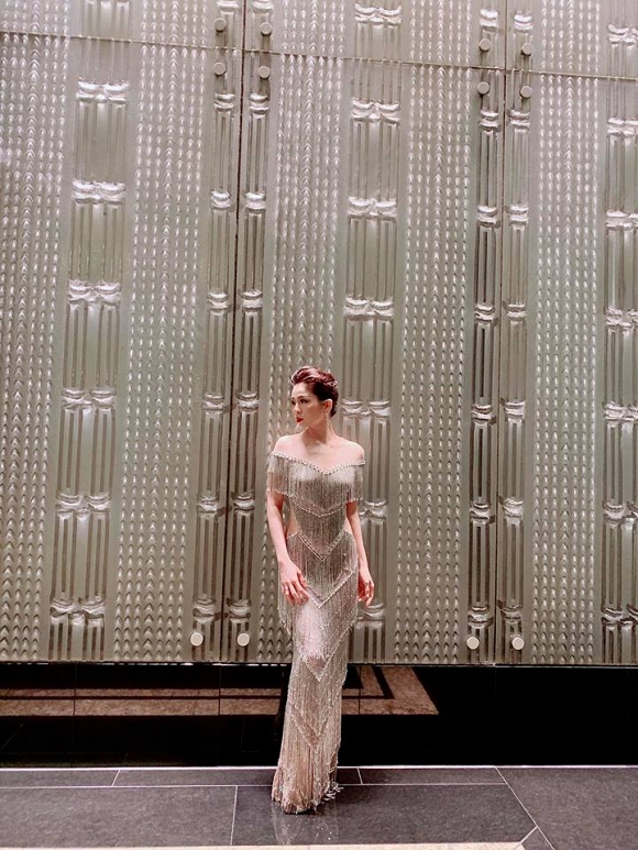 Lệ Quyên khoe vòng eo 58 cm, sắp đuổi kịp Nữ hoàng nội y Ngọc Trinh-6