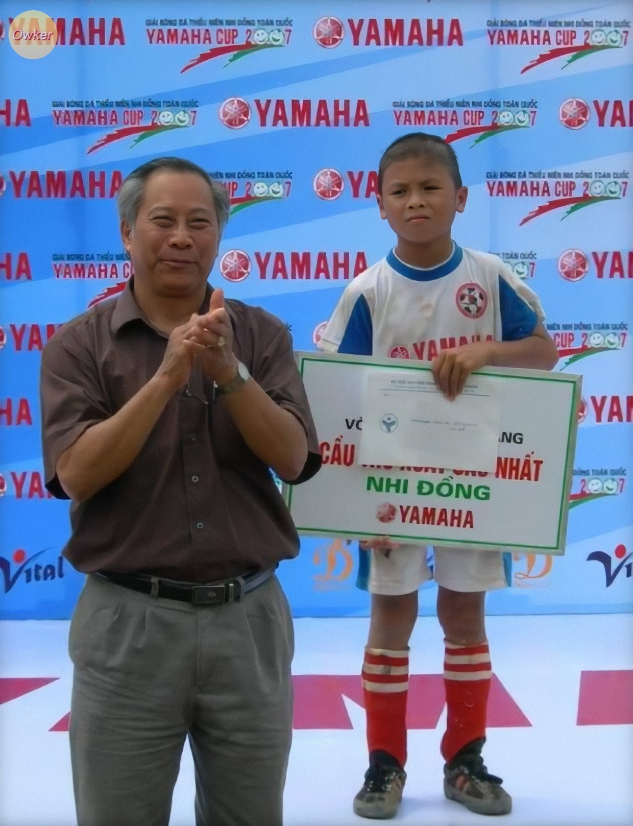 Cười đổ ghế với loạt ảnh thơ ấu mới hé lộ của dàn cầu thủ Việt: Đức Huy chất từ bé, bất ngờ nhất là Lâm Tây-4