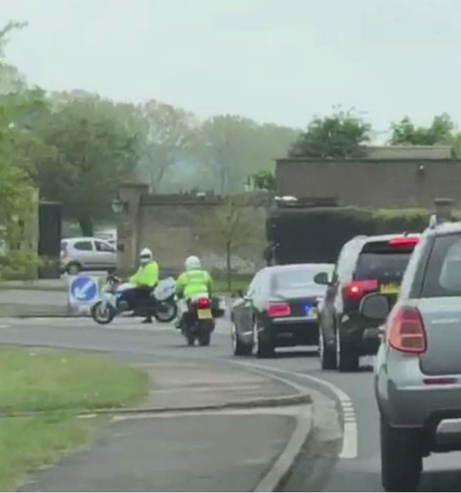 Người hâm mộ phấn khích, tung bằng chứng rõ ràng cho thấy Meghan vừa sinh con đầu lòng tại bệnh viện và đã trở về nhà-2