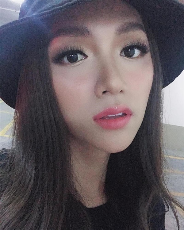 Tự khen mình đẹp kiêu sa và đài các, Hương Giang không ngờ bị phản ứng mạnh: Khác gì con cá trê-1