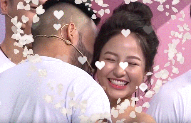 Bất ngờ thân thế chàng trai bị cắt cảnh tình tứ với Trâm Anh trên VTV3: Từng đến Người ấy là ai?” để tỏ tình Hương Giang-1