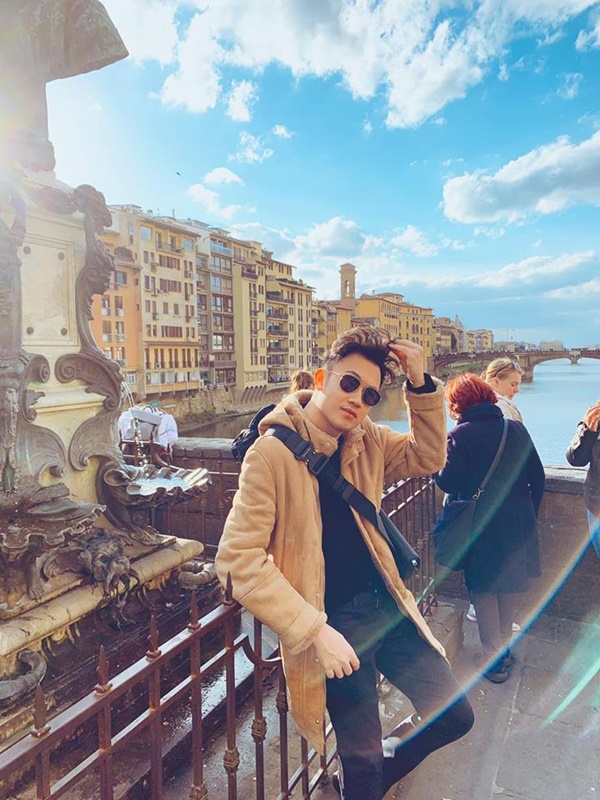 Lối sống đối nghịch của anh em ruột Hoài Linh - Dương Triệu Vũ: Người giản dị như nông dân, kẻ sang chảnh hiếm ai bằng-20