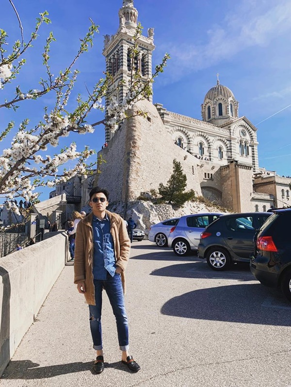 Lối sống đối nghịch của anh em ruột Hoài Linh - Dương Triệu Vũ: Người giản dị như nông dân, kẻ sang chảnh hiếm ai bằng-21