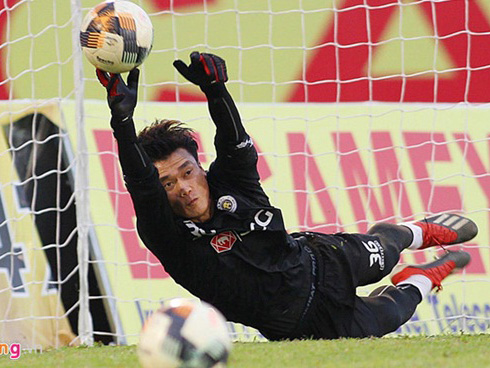 Người hâm mộ Thanh Hóa chào đón Bùi Tiến Dũng ngày trở về-1