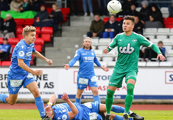 Thầy Park huỷ kèo Filip Nguyễn, Đặng Văn Lâm kê cao gối-1