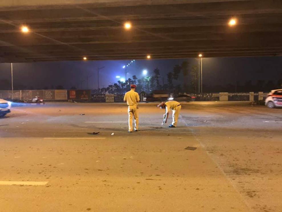 Hà Nội: Gây tai nạn khiến người lái xe ôm gục giữa đường, tài xế ô tô tăng ga bỏ chạy-3