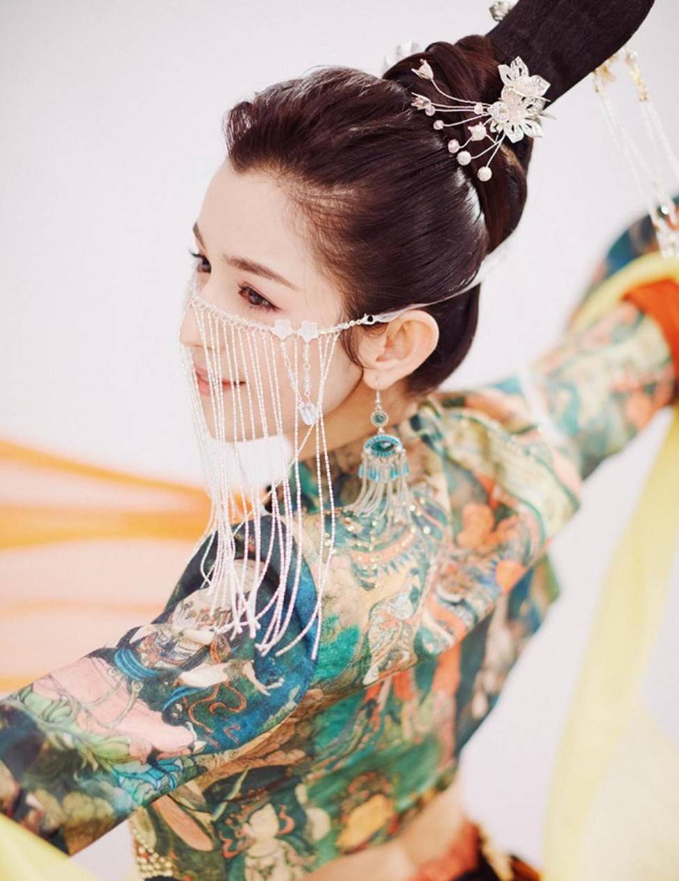 Các cô gái dân tộc thiểu số Trung Quốc đẹp tới mức khiến hoa nhường nguyệt thẹn-7