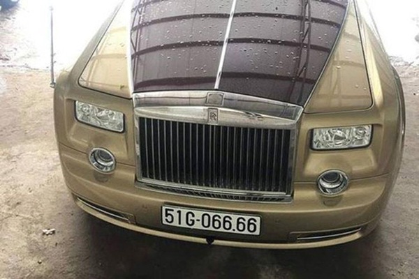 Choáng ngợp dàn siêu xe biển đẹp Quảng Ninh-6