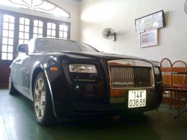 Choáng ngợp dàn siêu xe biển đẹp Quảng Ninh-13