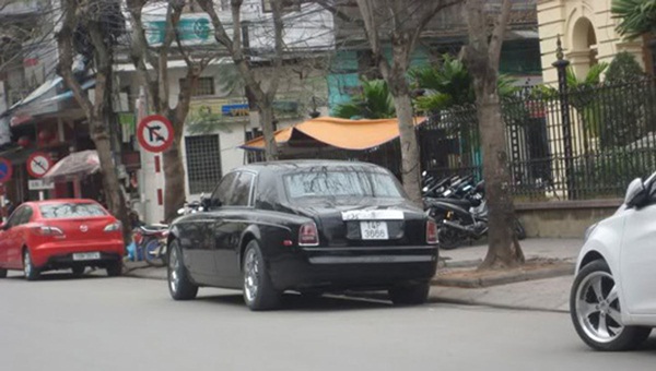 Choáng ngợp dàn siêu xe biển đẹp Quảng Ninh-8