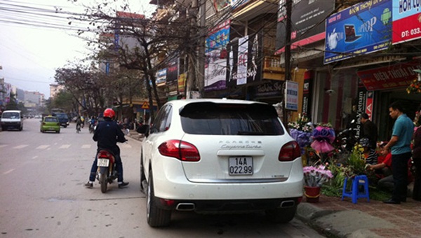 Choáng ngợp dàn siêu xe biển đẹp Quảng Ninh-20