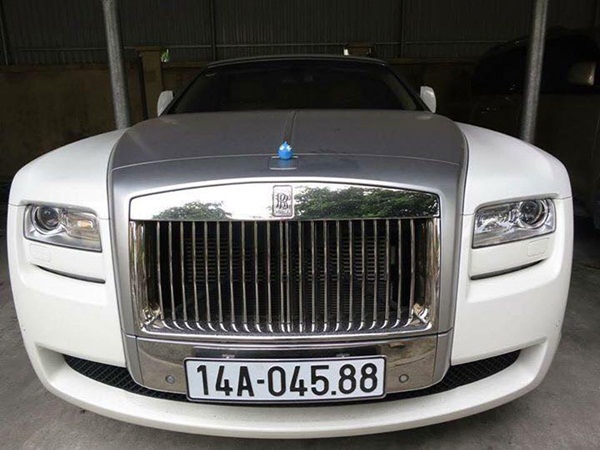 Choáng ngợp dàn siêu xe biển đẹp Quảng Ninh-21