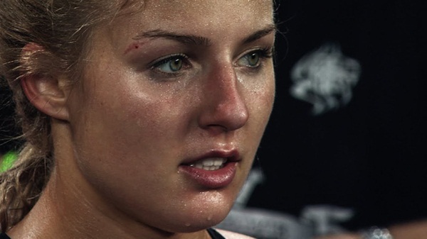 Ngỡ ngàng trước nhan sắc nữ võ sĩ quyến rũ nhất thế giới: Được ví với búp bê Barbie vì quá đẹp, không bao giờ make-up mỗi khi thượng đài-5