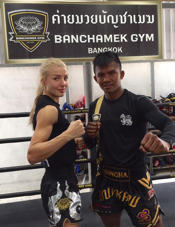 Ngỡ ngàng trước nhan sắc nữ võ sĩ quyến rũ nhất thế giới: Được ví với búp bê Barbie vì quá đẹp, không bao giờ make-up mỗi khi thượng đài-6