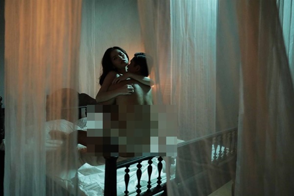 Mỹ nhân bị nghi lộ clip nóng đình đám nhất mạng xã hội hôm nay: Quá khứ từng bị người yêu bỏ vì đóng cảnh nóng, cặp kè Anh Đức để PR phim-7