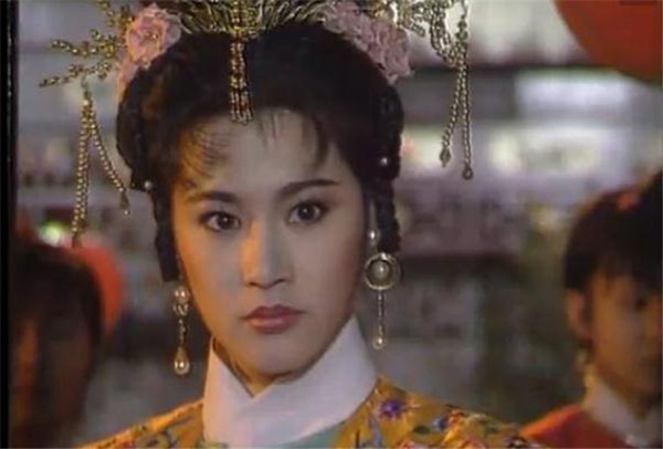 Đời buồn của công chúa phim Bao Thanh Thiên: anh trai đánh đập thậm tệ, mẹ đẻ tố làm gái kiếm tiền hút ma túy, mắc bệnh ung thư quái ác-4
