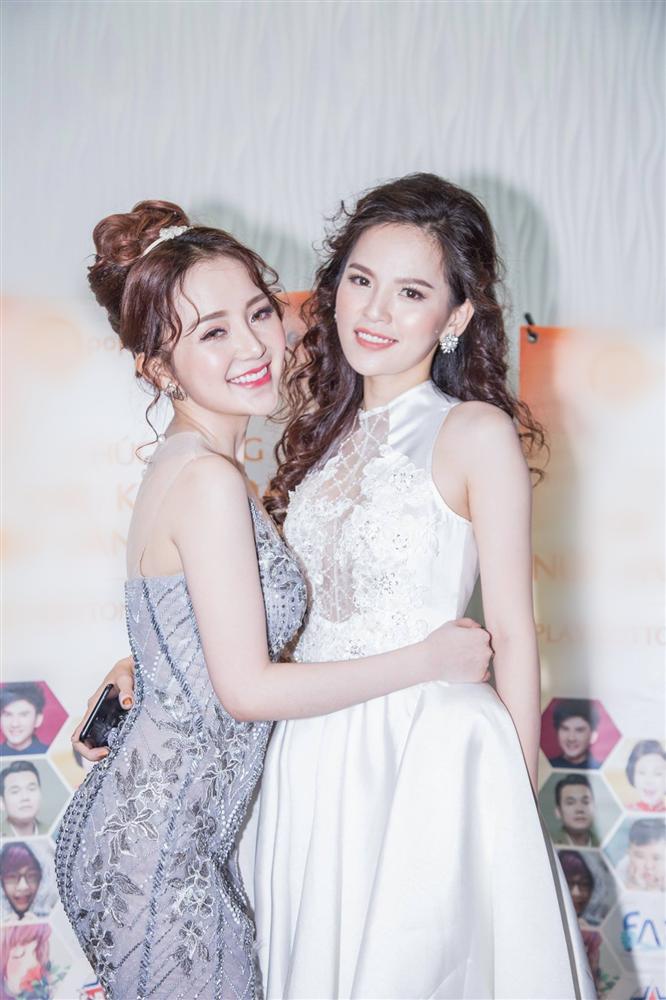 Thánh nữ Mì Gõ Phi Huyền Trang nổi danh là mỹ nhân đam mê đồ xuyên thấu với phong cách gợi cảm đến nao lòng-7