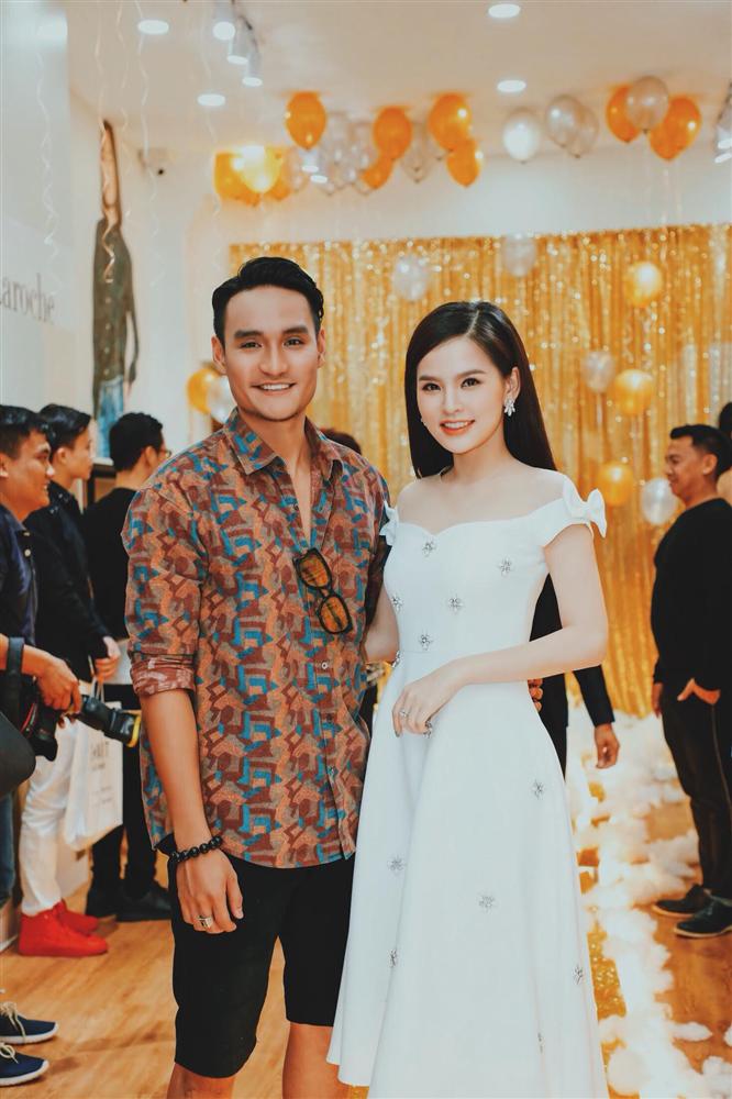 Thánh nữ Mì Gõ Phi Huyền Trang nổi danh là mỹ nhân đam mê đồ xuyên thấu với phong cách gợi cảm đến nao lòng-11