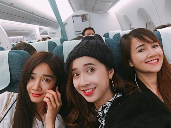 Về quê, Nhã Phương gây chú ý khi khoe ảnh nhà có 4 nàng tiên-5