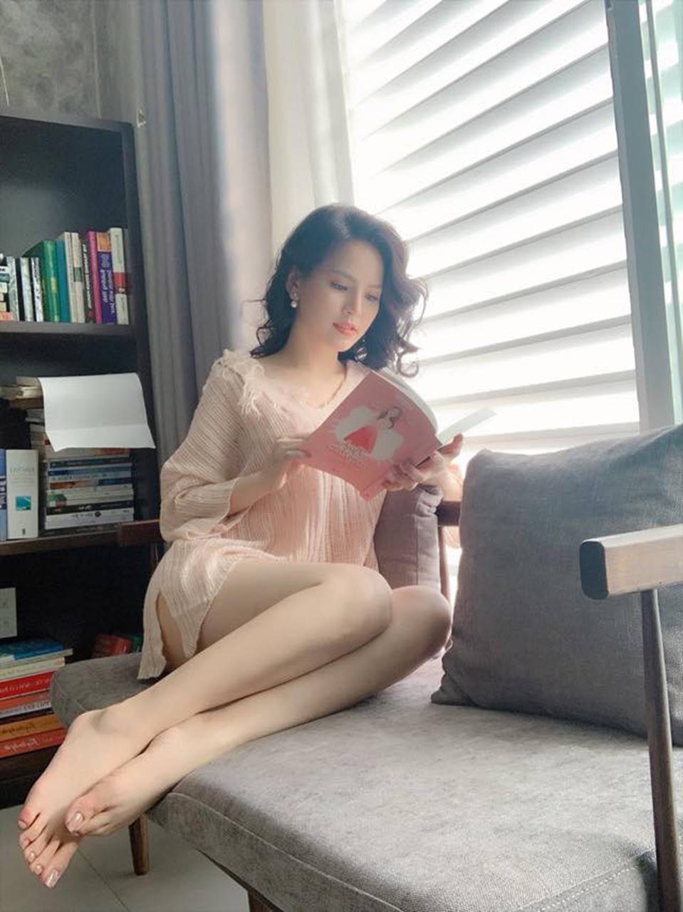 Cận cảnh vẻ nóng bỏng khó cưỡng của hot girl mì gõ Phi Huyền Trang-2