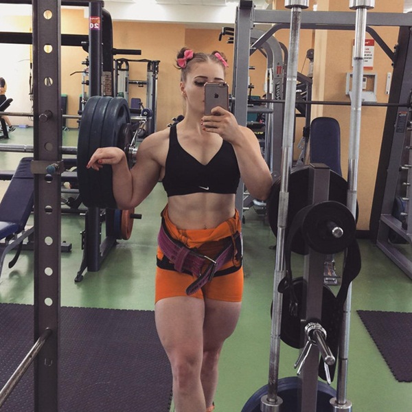 Nữ VĐV người Nga khiến phái mạnh ghen tỵ-7