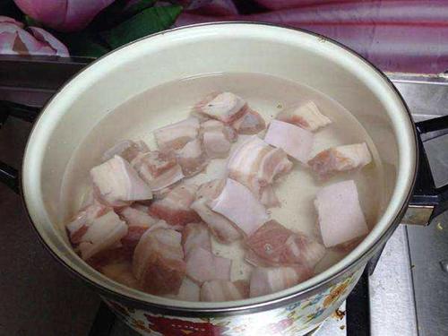 Kho thịt xong, tắt bếp nhưng đừng cho thịt ra ngay, làm thêm bước này đảm bảo ngon không ngấy-2